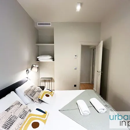 Urban Flat 110 - Luxury 3 Bedroom Near Galeries Lafayette Parigi